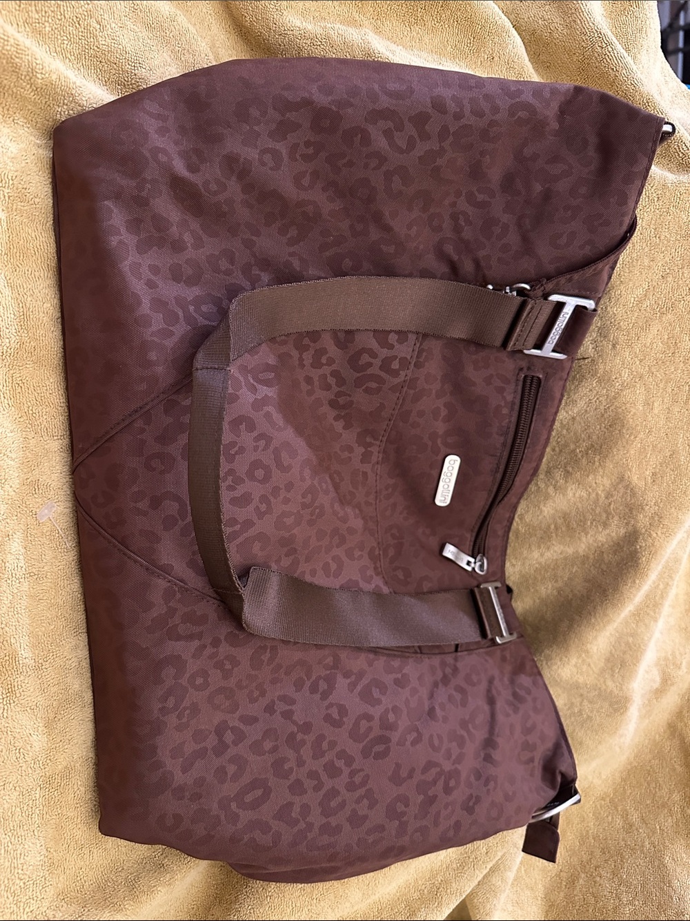 Baggallini brown leopard-print shoulder tote